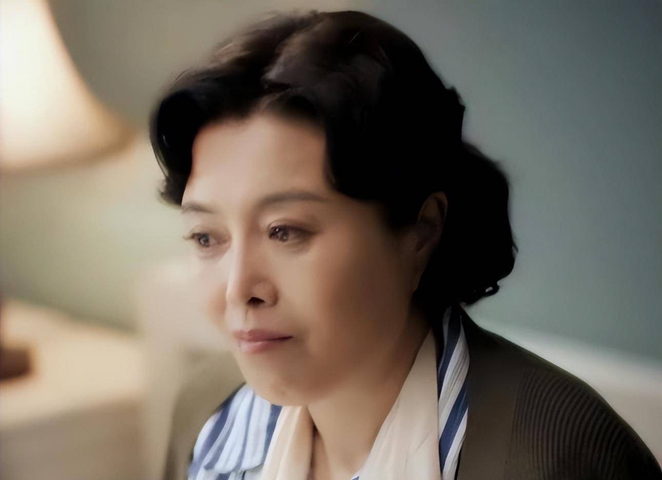 丁嘉丽:为孙红雷向导演下跪,两段婚姻伤人伤己,如今信佛养老