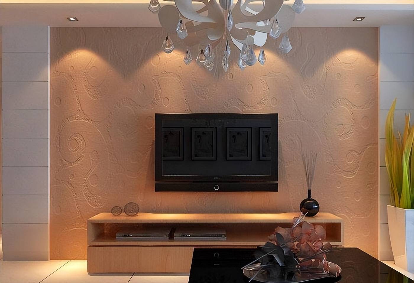 第三款,硅藻泥客厅电视背景墙现在比较流行的是3d壁纸电视背景墙,出来