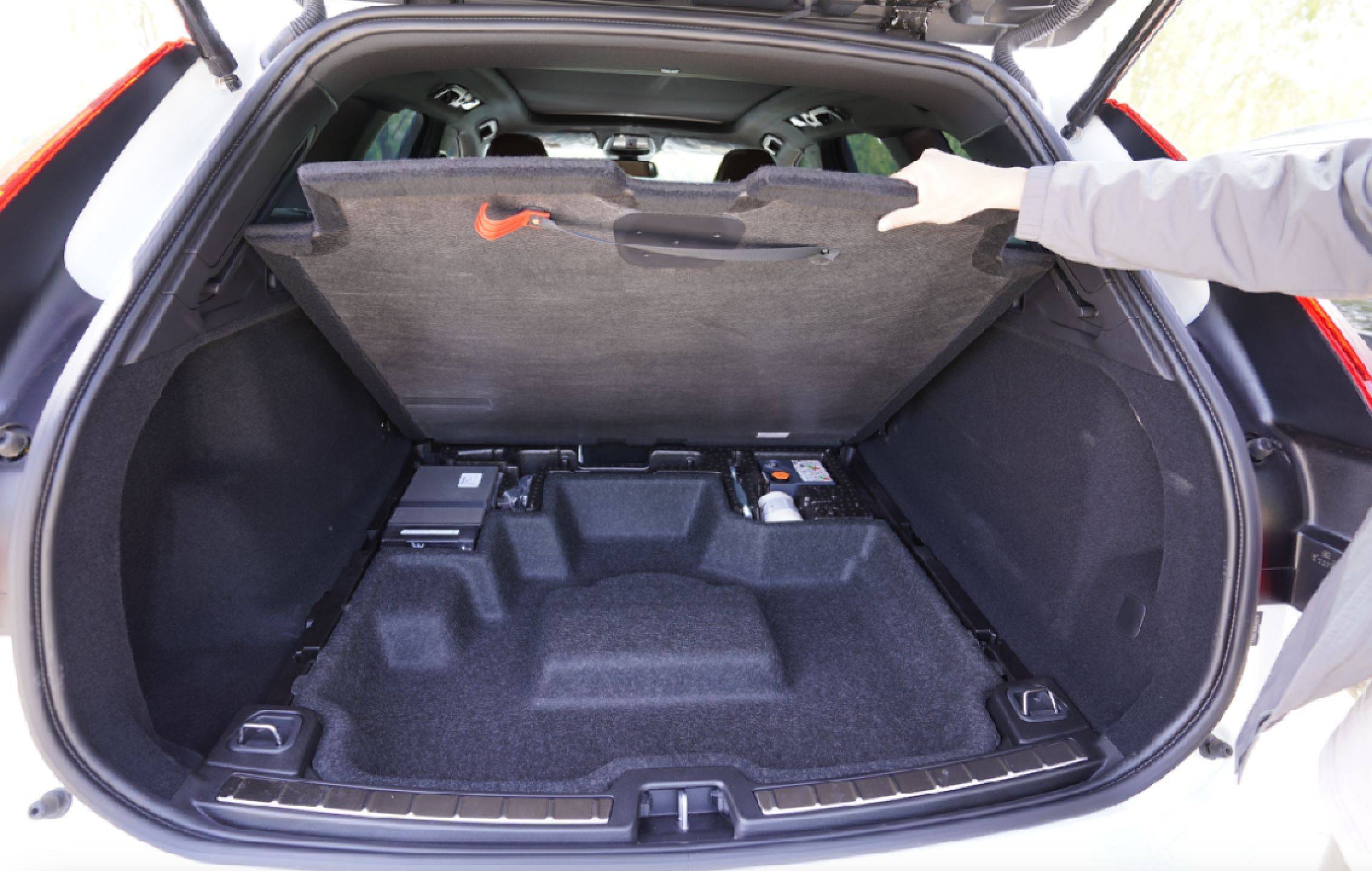 技术解析:凯迪拉克xt5和沃尔沃xc60的豪华suv较量