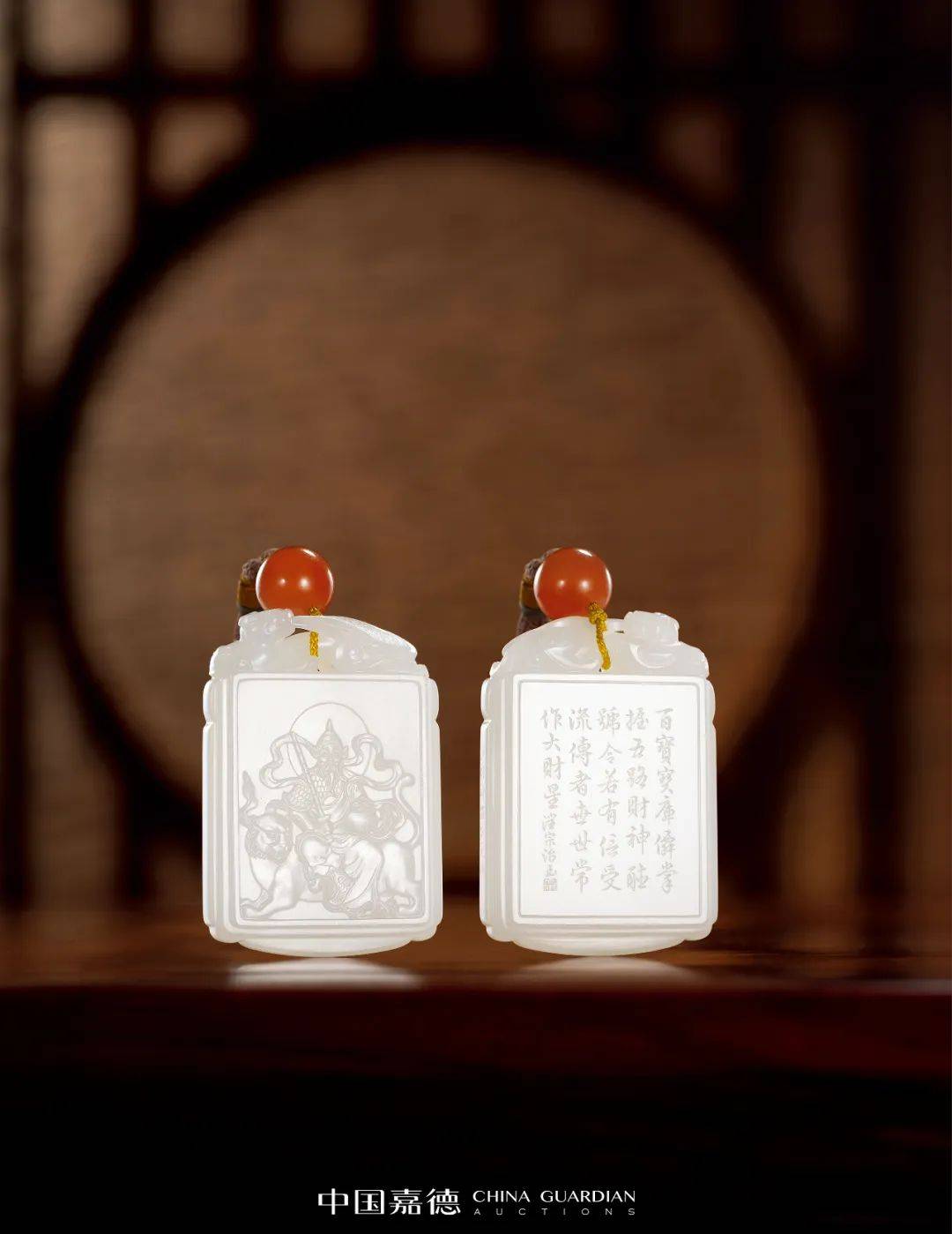 作者崔磊,中国工艺美术大师,中国玉石雕刻大师,海派玉雕国家级非遗