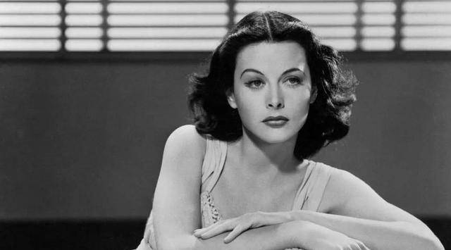 她是世界上最美女人,首位全裸出镜被禁播,一个吻卖到2000万美元