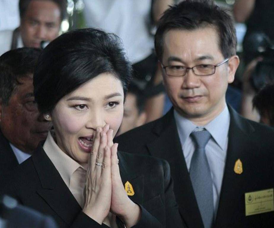 从小美到老的英拉:拿过选美冠军,中年流亡海外,如今54