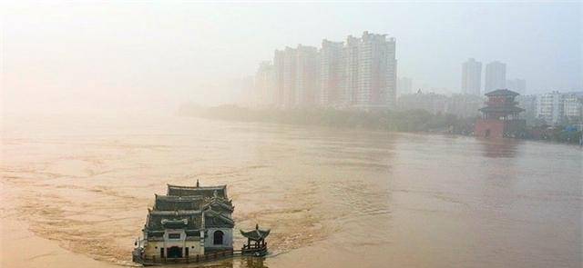 屹立长江江心700年,洪水淹没无数次都不倒,被称万里长江第一阁