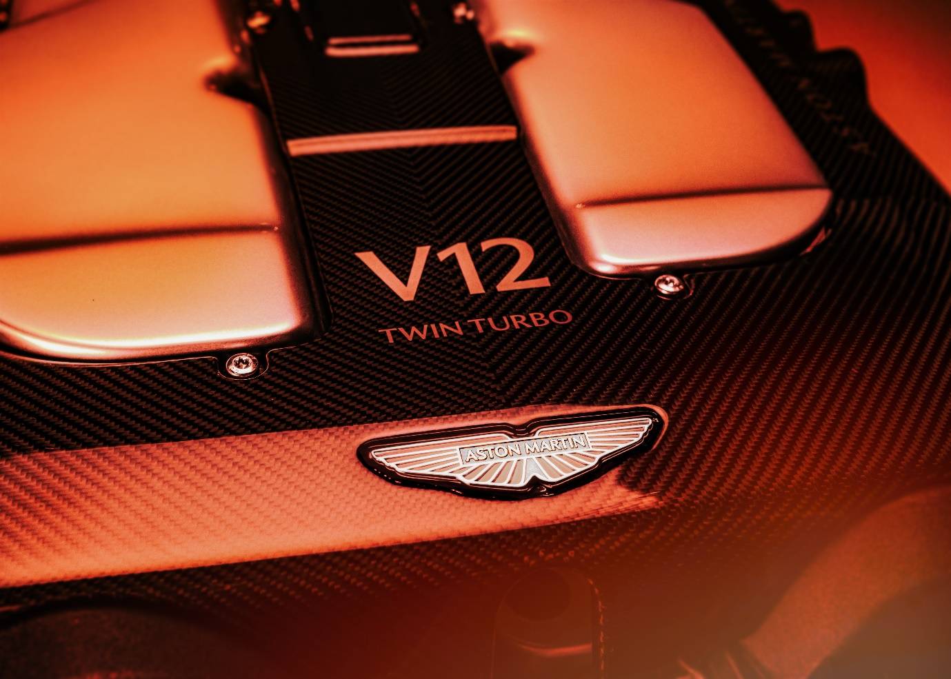 最大功率835匹马力 阿斯顿·马丁发布新款V12发动机