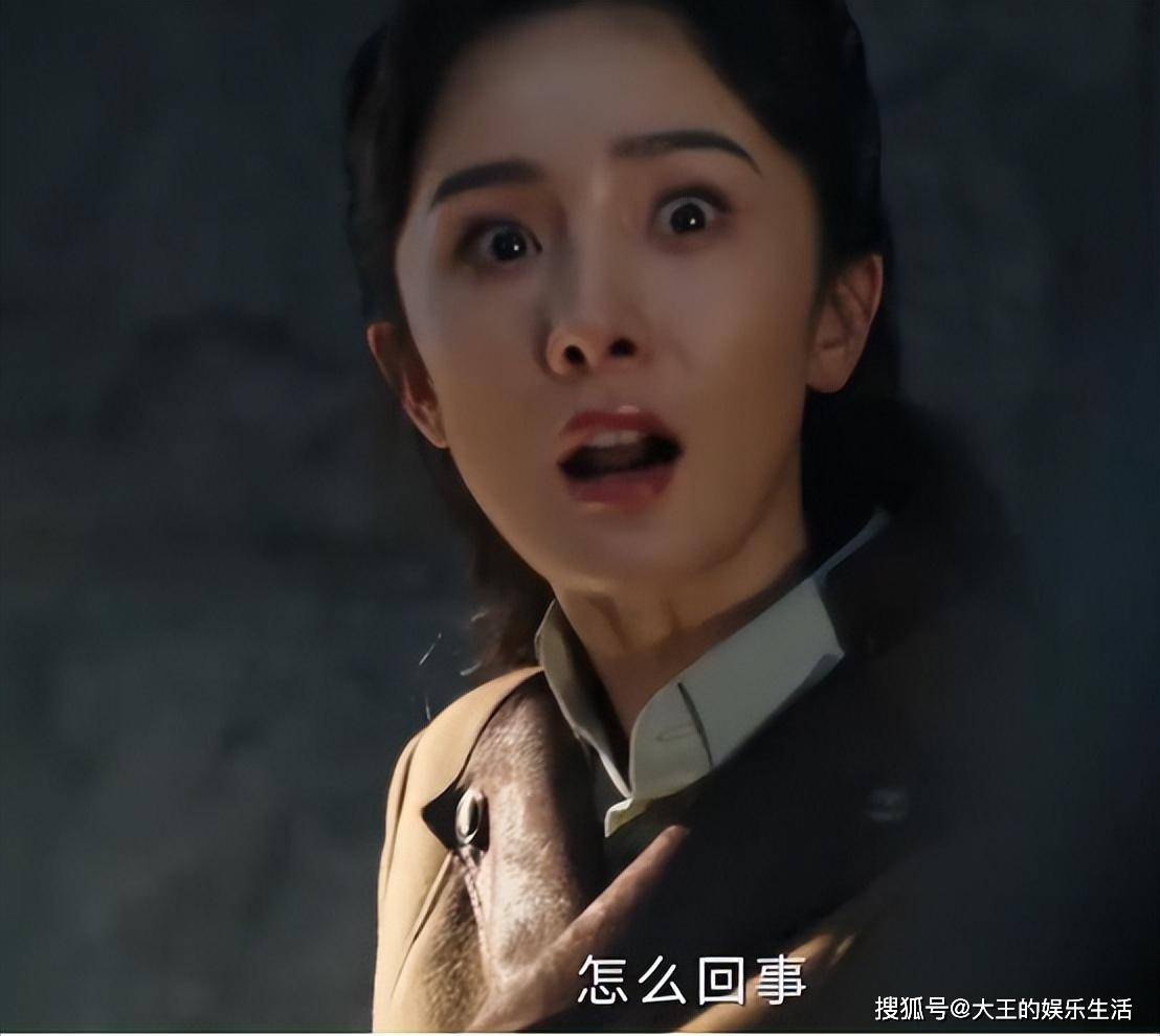 新电影撤档,演技败给"情敌",38岁杨幂给流量演员敲响"警钟"