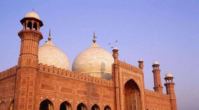 巴基斯坦所在的南亚次大陆并不太平.因为南亚有印度.