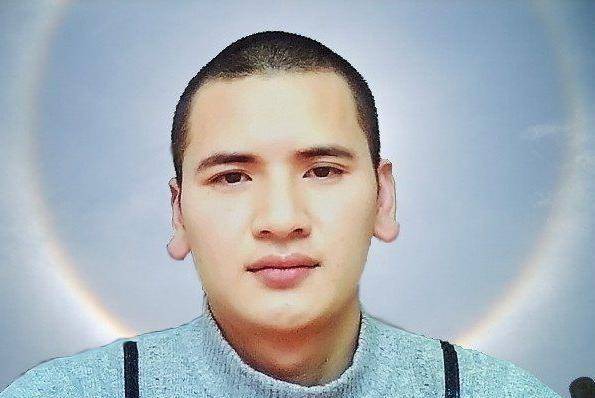 浙江"帅和尚"释明心,富婆倒贴白给400万,还送法拉利讨欢心