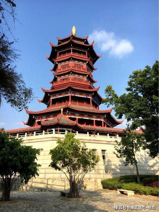 到厦门跟团游五天多少钱,5天人均消费1360元