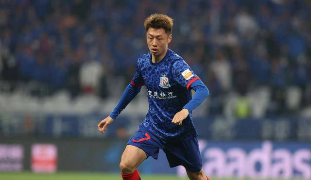 上海申花本季多名球员成远射射门高手,两人受央视称赞