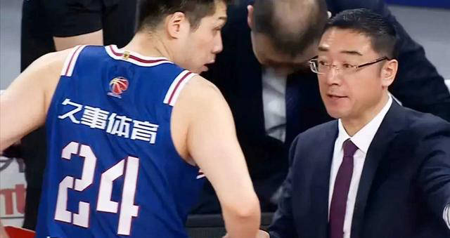 上海篮球队休赛期五名球员离队,姚明好友继续执教,考虑用外线核心交换