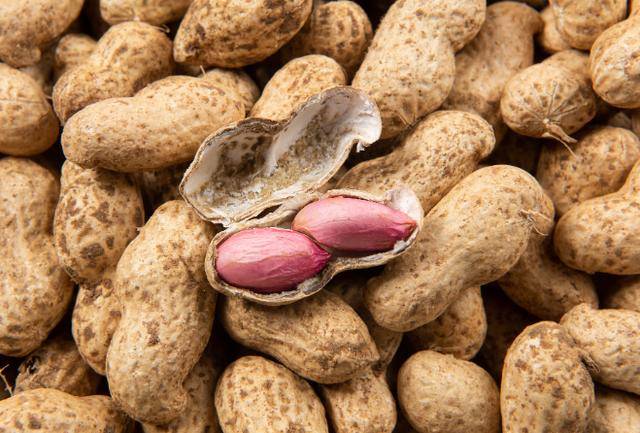 吃生花生和熟花生,到底有哪些区别?大实话是怎样的