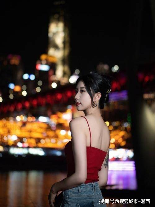 去重庆旅游团报名价格表?建议收藏!重庆导游费用多少钱一天?