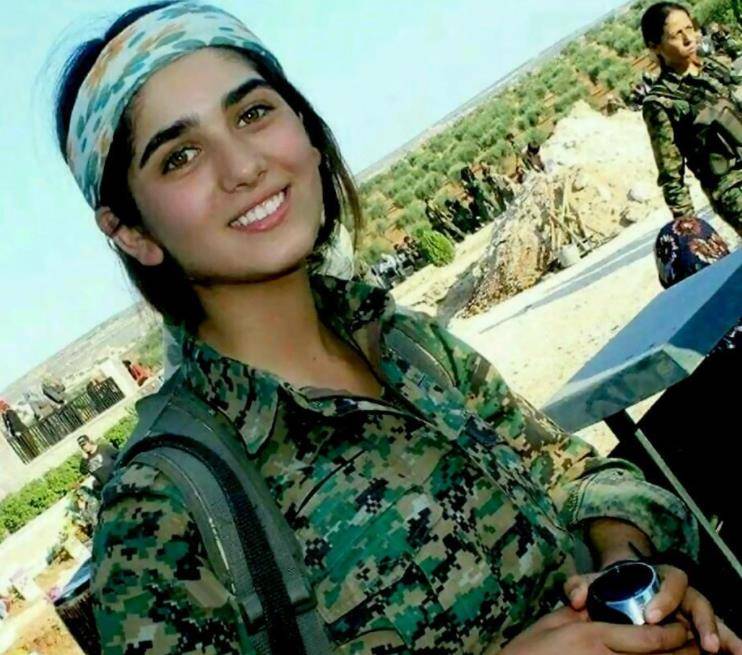 库尔德人女人图片