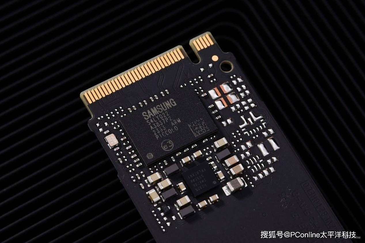 让三星 990evo将你所爱的都装下!