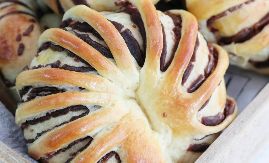 阅湾在线-广谈大湾网-珠海美食群-深圳美食群-广州美食-豆沙面包卷