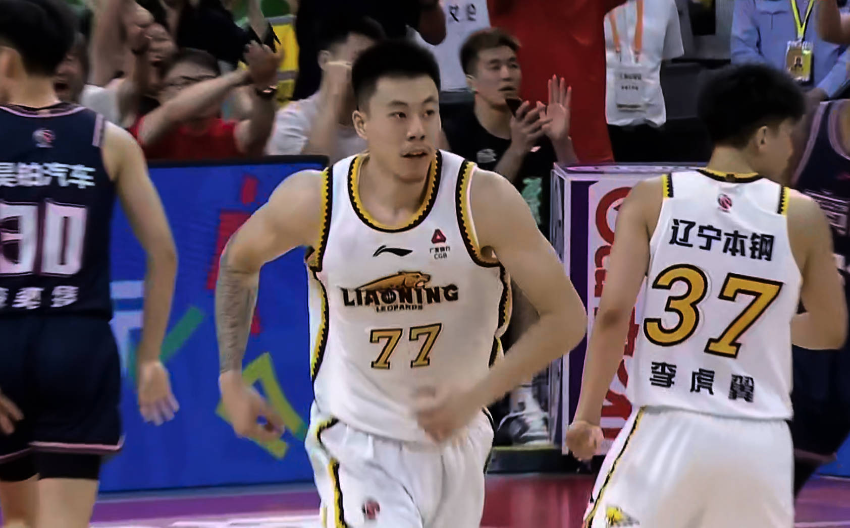 广东休赛期离队第一人!一年合同结束就走!