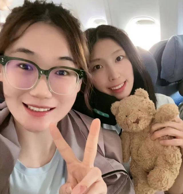 王珂指出,吴梦洁转型自副攻,擅长拦网和具备优秀弹跳能力,配合她的二