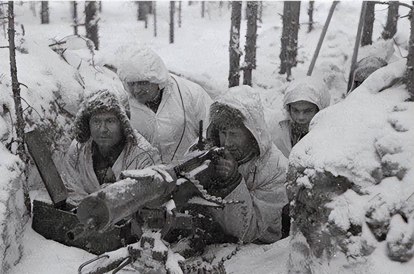 敢硬刚苏联的芬兰狠人,在希特勒面前抽了一支烟后,断定德国必败