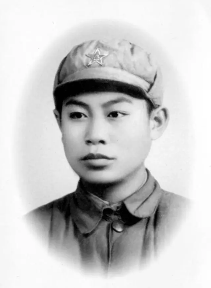 张勇手:参加抗美援朝,两立三等功,和妻子相伴68年,如今90岁了