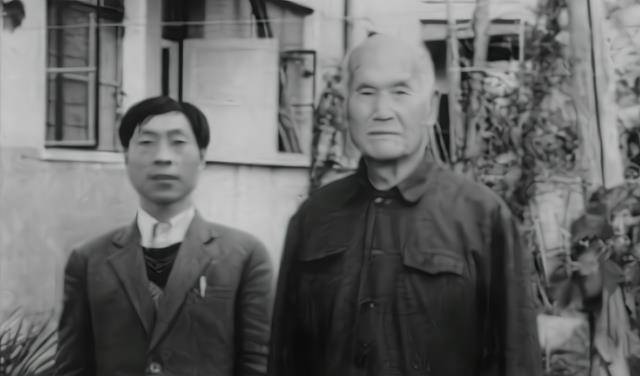 到了新中国成立后,周骏鸣历任了水利部副部长,林业部副部长,黑龙江