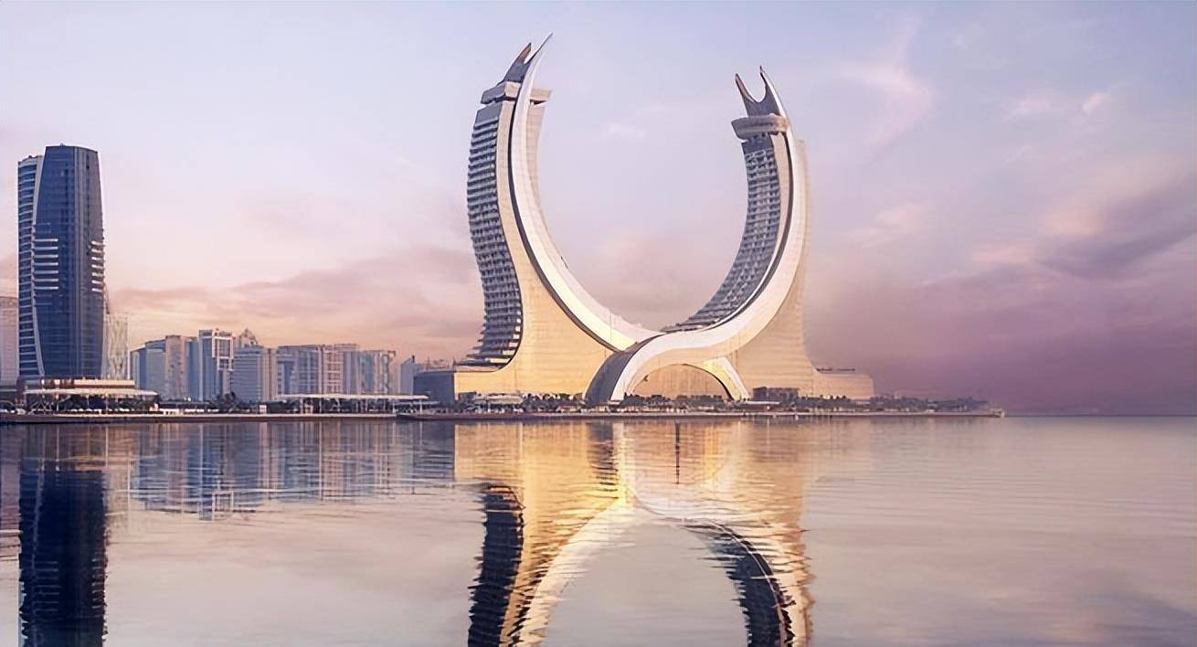 千亿美金买1个进球,重要基建交给中国,卡塔尔的2200亿花在哪?