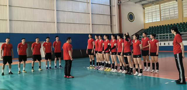 中国女排备战世界女排联赛,蔡斌指导,龚翔宇秀撒娇