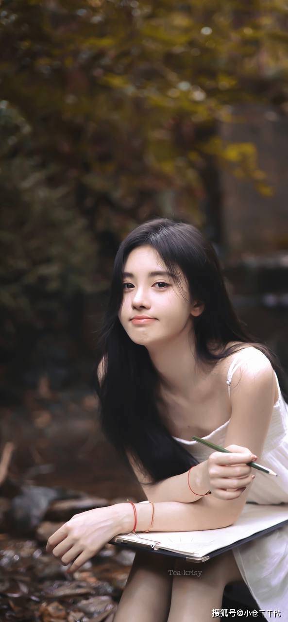 每日美女 | 现在的女大都那么开放了吗_自拍_照片_创意