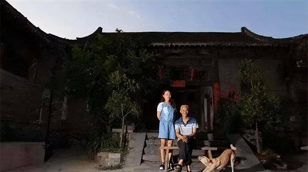 河南一钉子户,声称就算给100亿也不拆,专家:他家确实拆不得