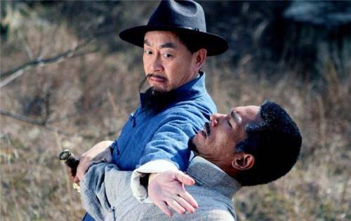 武艺高强,尤其是轻功更是登峰造极,所以被称作燕子李三