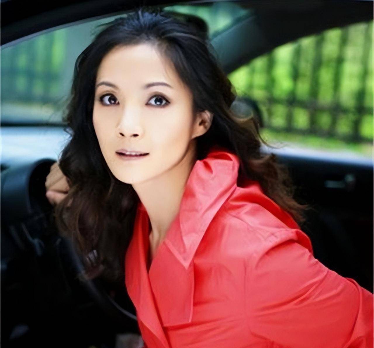 张子健前妻李婷葬礼现场:临终前一直在等他,曾演女警察红遍全国