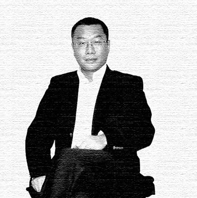 因不满银行柜员态度,北京富豪一怒取走存款,行长亲自上门道歉_张小波