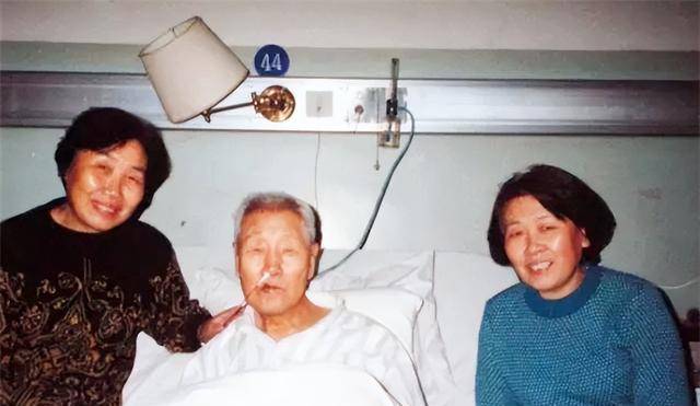 68年,97岁还想挣钱给妻看病,却不知,妻子已过世3年_张中行_杨沫_爱情