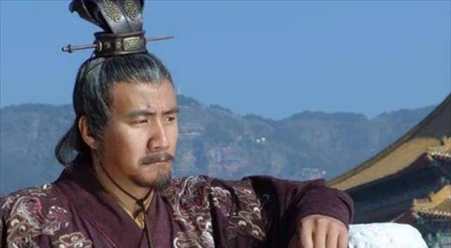 朱元璋宴请众臣,刘伯温看到2道肉菜,扭头对徐达说:我们要死了