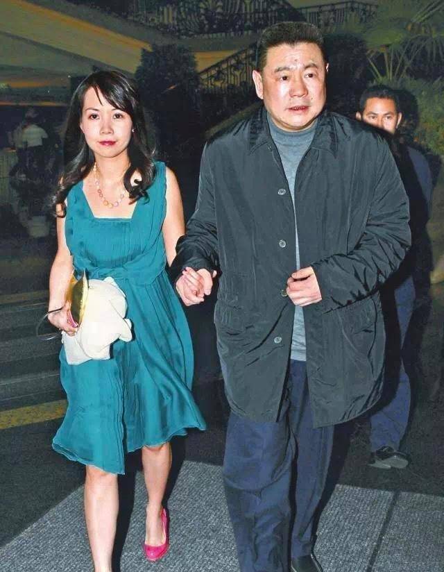 吕丽君:为刘銮雄生儿育女,却输给了甘比,把20亿分手费亏个精光