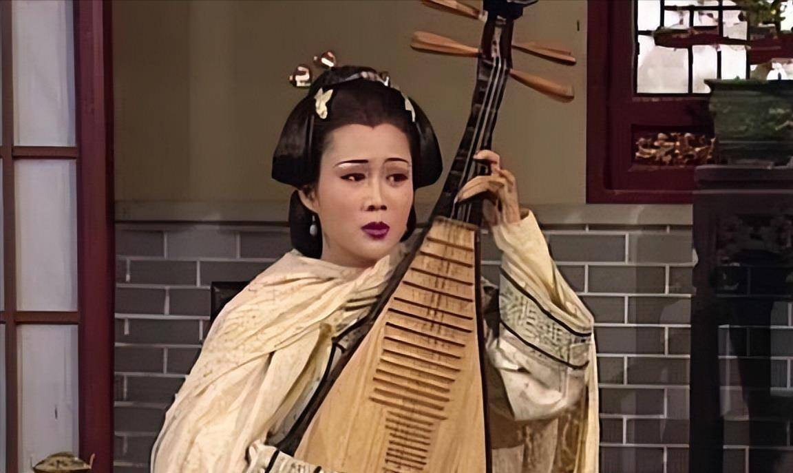 色艺双绝陈圆圆,被多少人占有过,吴三桂冲冠一怒为红颜属实吗?