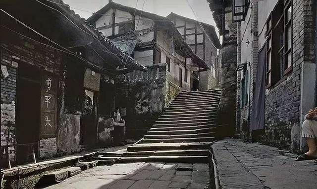 民警身中20多刀牺牲,送医途中留下遗言:我想见妈妈_芦振龙_警服_时候