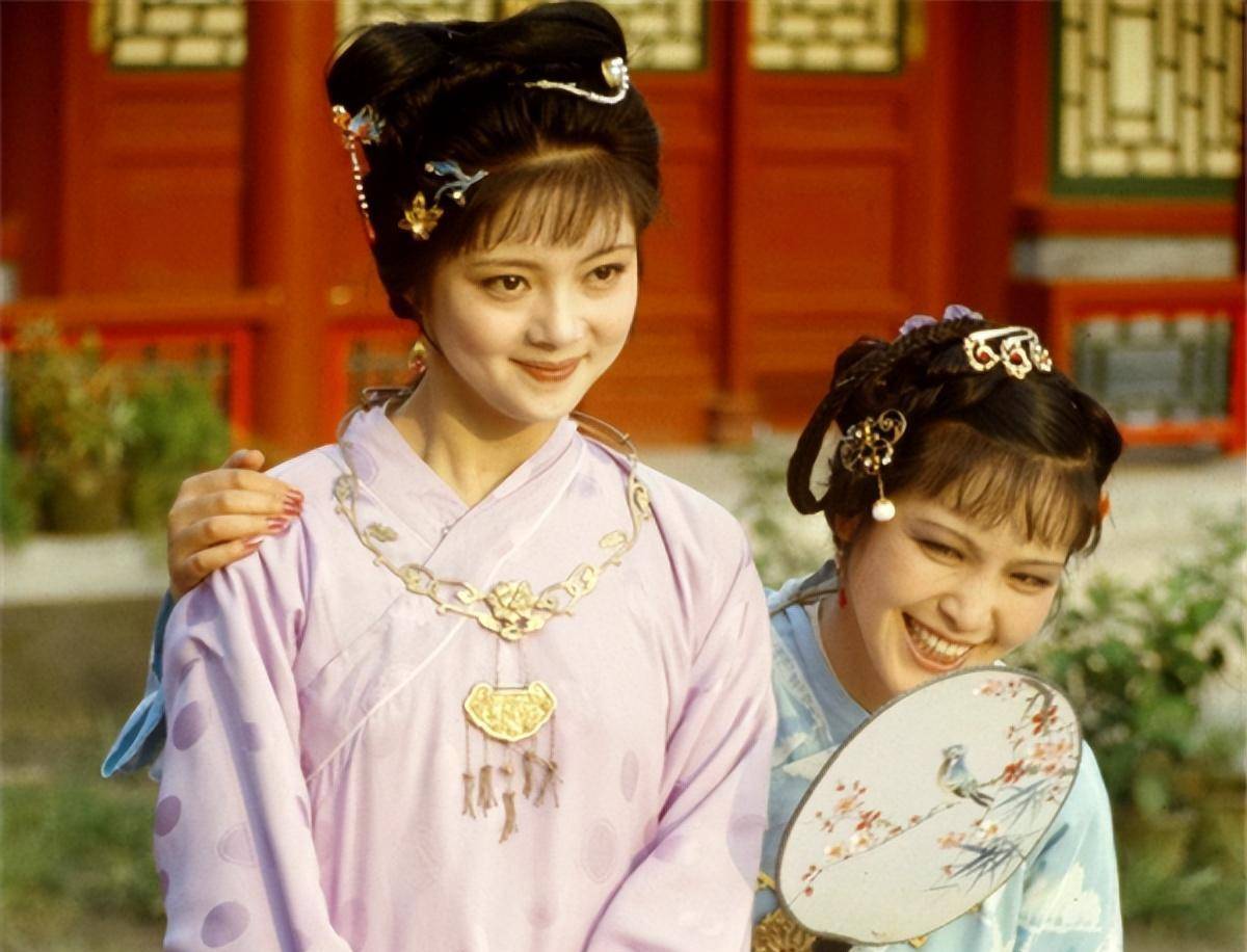 《红楼梦》里人物名字大都采用谐音,隐藏最深的谐音是蒋玉菡