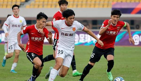 张林海曾是球员时代效力过的重要人物,之后更投身足球青训及解说工作