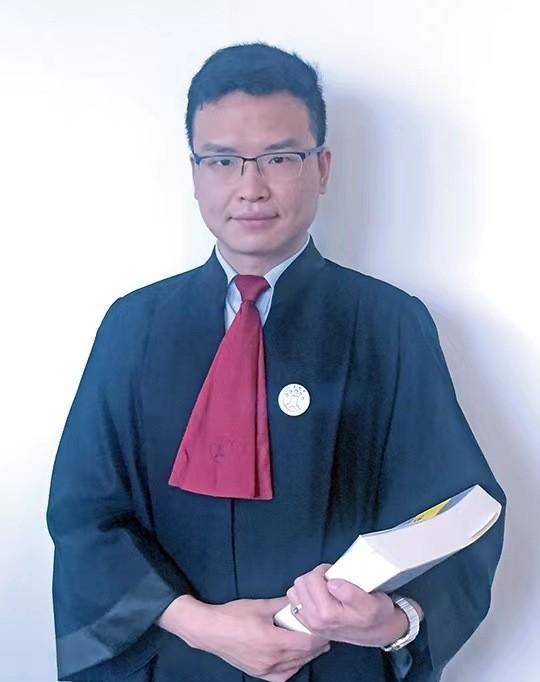 经过他的多方调查他了解到,当地的一个资本家包坚信,在聋哑人中十分有