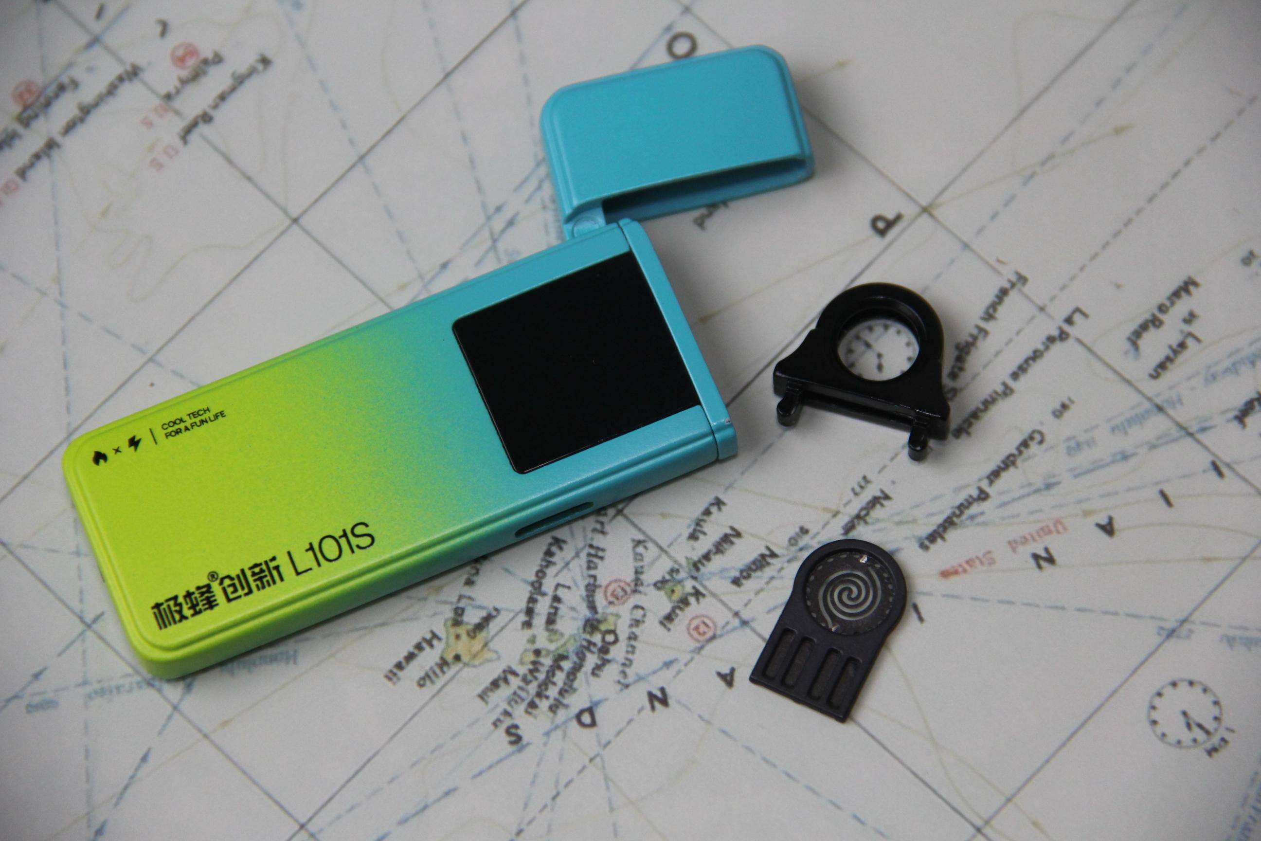 520给男友送什么?男人减速带,极蜂超薄可换丝打火机体验