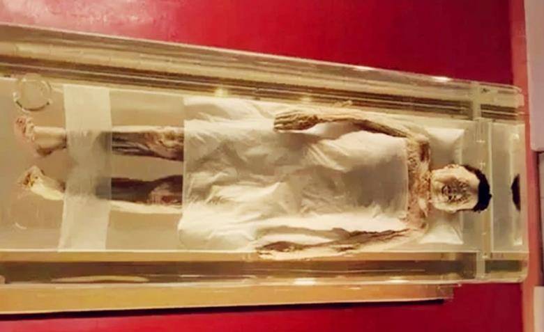 1983年,17岁少年偷10亿文物,母亲不报警反毁赃灭迹,结局如何?