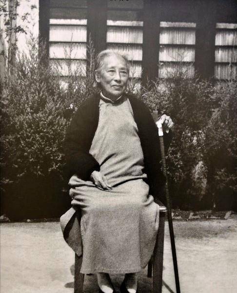 47岁丧夫,她强忍悲痛,接任丈夫遗志,47年后二人合葬_何香凝_廖仲恺_何