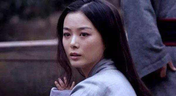 老婆让关羽曹操都惦记,最后还因此丧命_秦宜禄_妻子_吕布