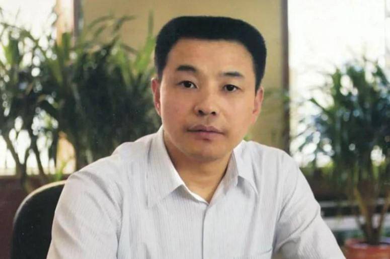 这个商人就是陈鸿志,是江苏沛县一家企业的老板.