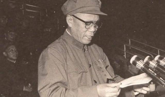 他们52位将领,是南京军事学院战役系学员,18位先后任大军区正职