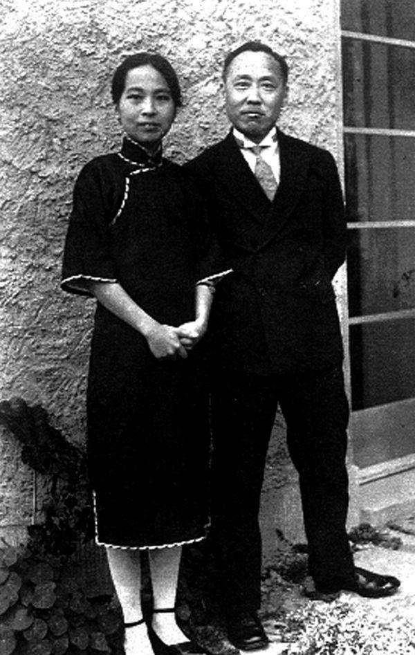 图 | 张君劢与王世瑛五看着王世瑛清秀端庄的面孔,优雅大方的谈吐举止