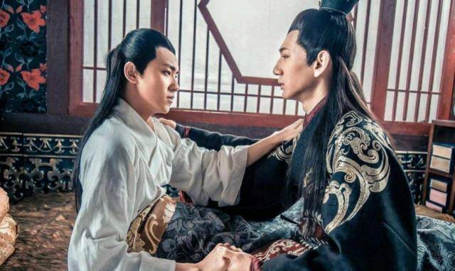 他从皇子沦落为"妃子",皇帝为他种满梧桐,最后因他亡了国_慕容冲_苻坚