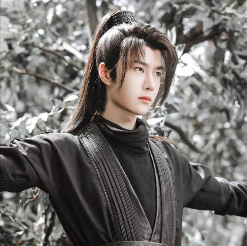 26岁王一博计划40岁转型?拜师程耳学习导演,想当第二个尔冬升!