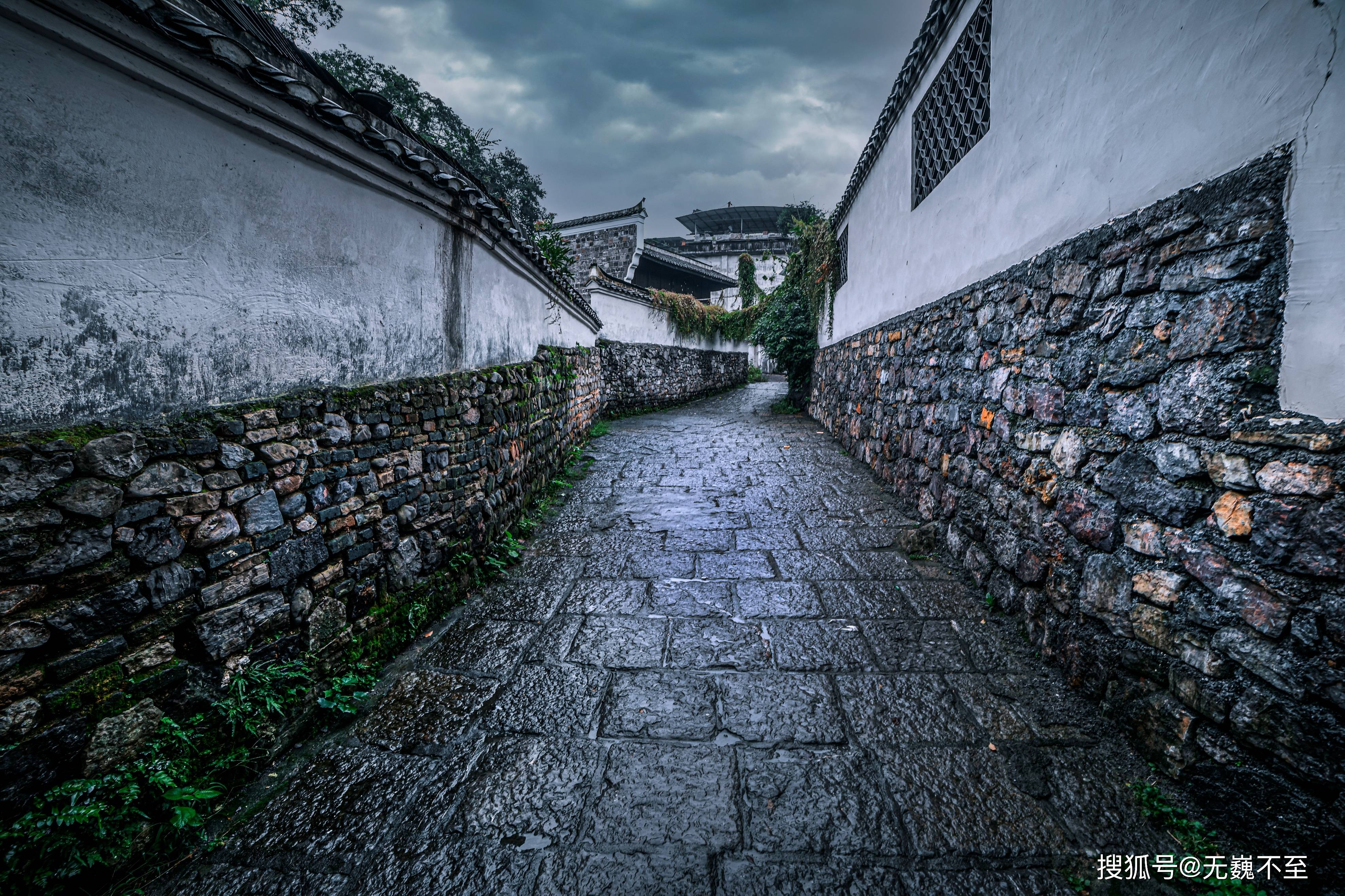 赵世炎,王勃山,赵君陶,刘仁,王剑虹等仁人志士诞生于此.