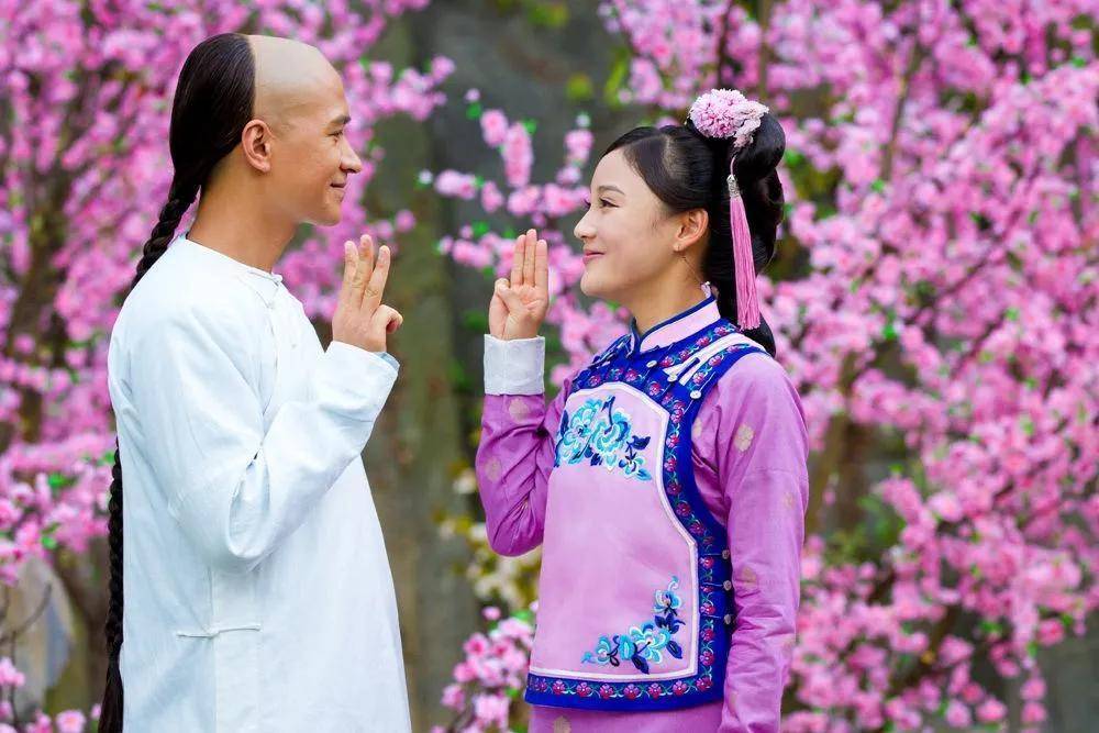 主演:袁姗姗,何晟铭,杜淳剧情介绍:雍正年间,候补四品典仪凌柱之女